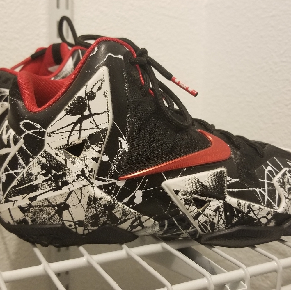 Nike LeBron 11 'Graffiti'.